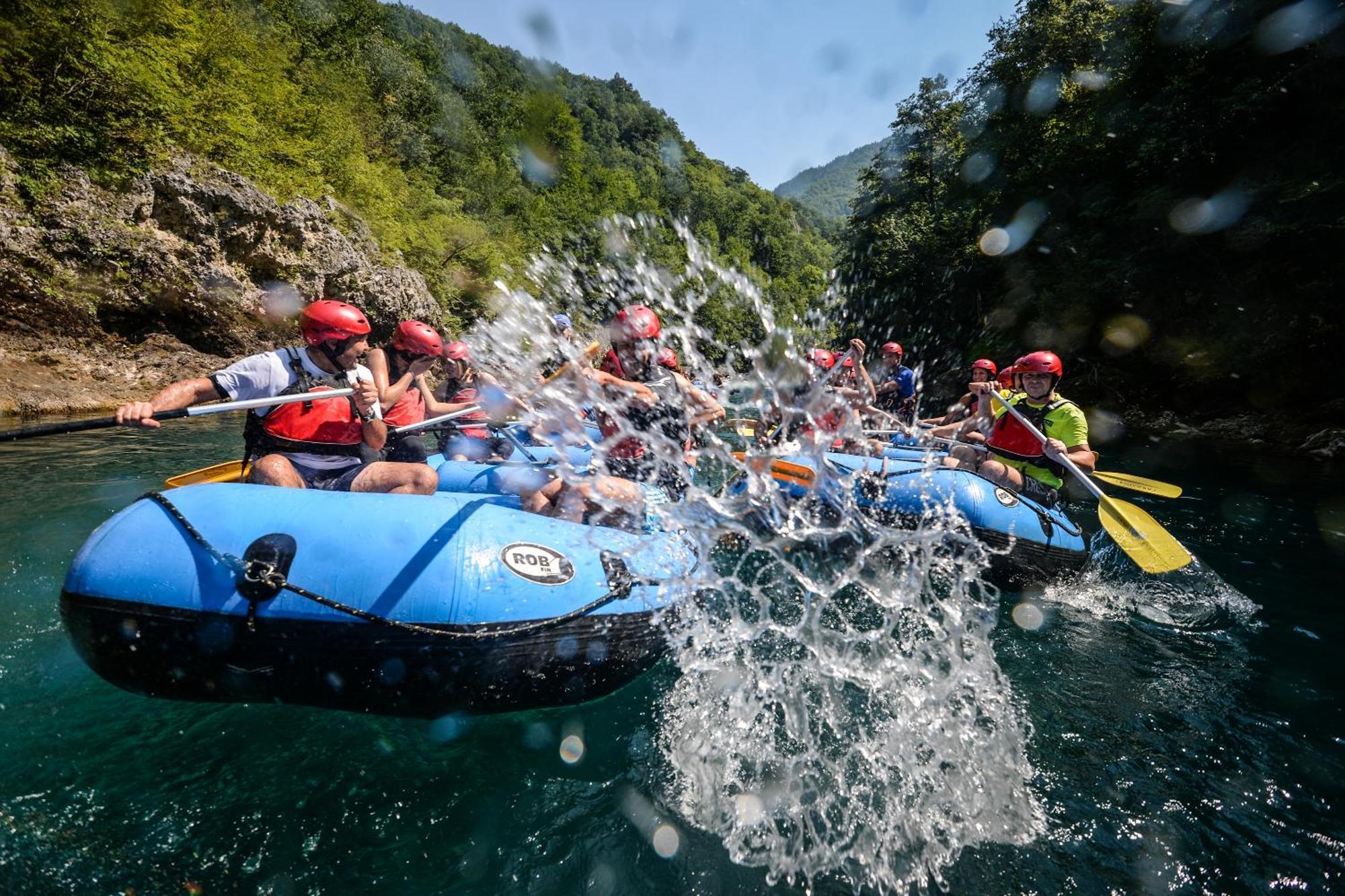 فندق Camp Divlja Rijeka Hum المظهر الخارجي الصورة